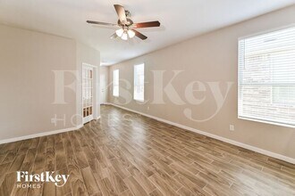 2722 Skyview Long Dr in Houston, TX - Building Photo - Building Photo