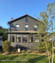 830 Union St in Hudson, NY - Building Photo