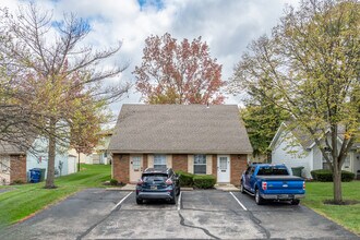 Parkside at Maple Canyon in Columbus, OH - Building Photo - Building Photo