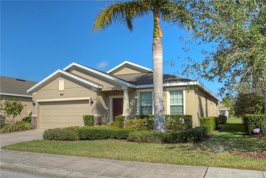 8525 Karpeal Dr in Sarasota, FL - Building Photo