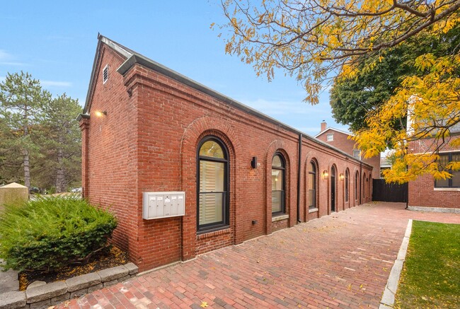 88 Captains Row in Chelsea, MA - Building Photo - Building Photo