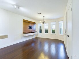 2104 Cullen Ave in Austin, TX - Building Photo