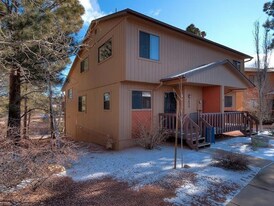 2424 N Whispering Pines Way in Flagstaff, AZ - Building Photo