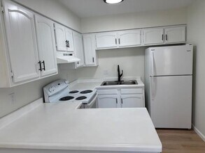 106 S 3rd Ave in Mendota, IL - Building Photo - Building Photo