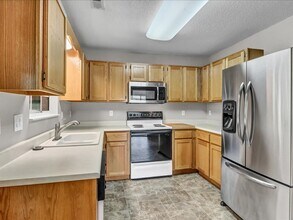 612 Liverpool Ln in Knoxville, TN - Building Photo - Building Photo