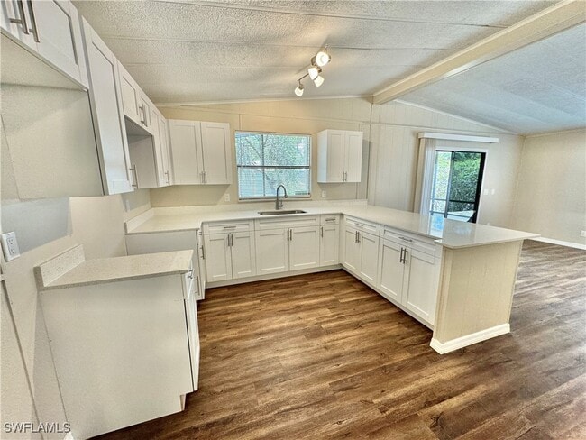 property at 1252 Henderson Creek Dr