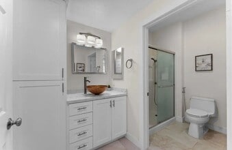 18622 Caminito Cantilena in San Diego, CA - Building Photo - Building Photo