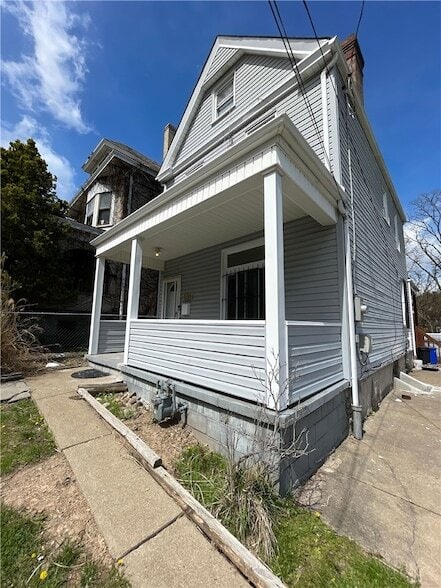 property at 1367 Montezuma St