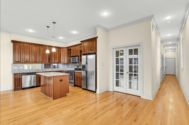 2358 N Damen Ave, Unit 2
