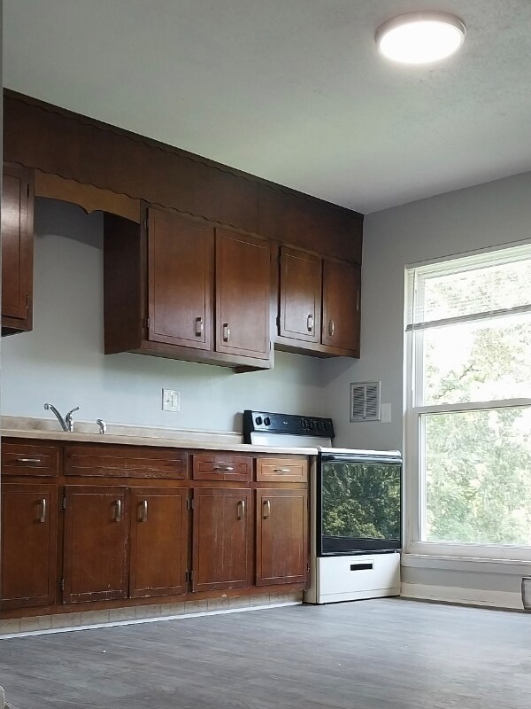 139 Hendricks Blvd, Unit 4 in Chattanooga, TN - Foto de edificio - Building Photo