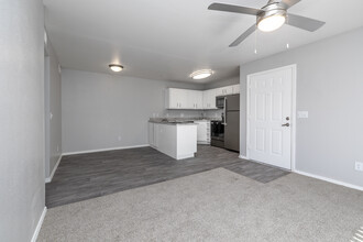 Icon on Midvale in Tucson, AZ - Building Photo - Interior Photo