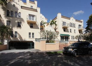 The Gallery Plaza in Miami, FL - Building Photo - Building Photo