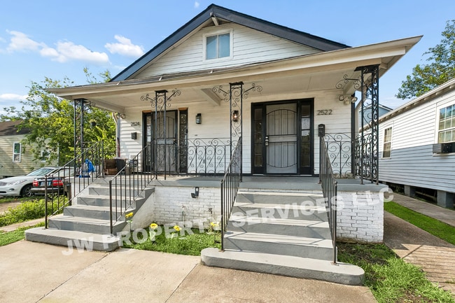 property at 2522 N Tonti St