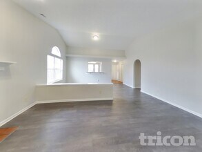 6621 Pamona Cir in Indianapolis, IN - Building Photo - Building Photo