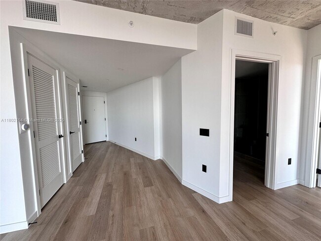 307 SW 5th St in Fort Lauderdale, FL - Building Photo - Building Photo