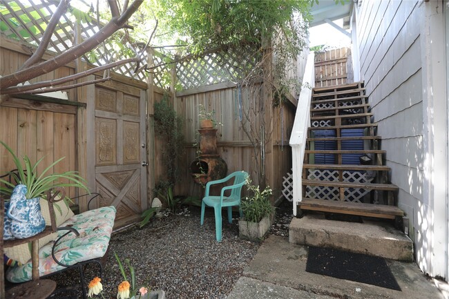 1404 26th St in Galveston, TX - Building Photo - Building Photo