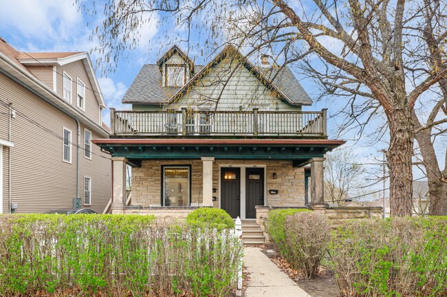 952 Jenifer St, Unit 952 in Madison, WI - Building Photo - Building Photo