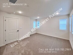 1525 Farmhouse Ln in Clovis, CA - Building Photo - Building Photo