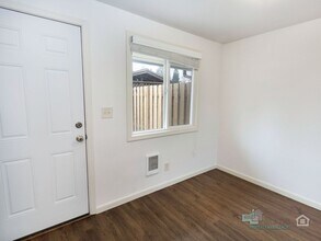 The Harmony Apartments in Beaverton, OR - Building Photo - Interior Photo