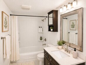 7856 Renton Ave S, Unit C in Seattle, WA - Foto de edificio - Building Photo