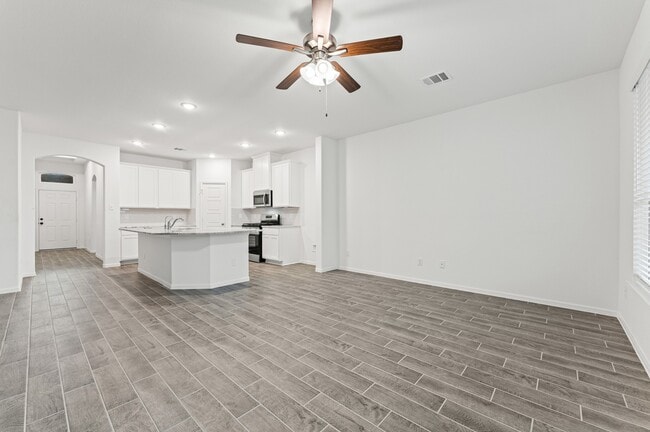 3303 Tranquility Ln in Baytown, TX - Building Photo - Building Photo