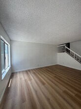 19082 Sloop Cir in Huntington Beach, CA - Foto de edificio - Building Photo