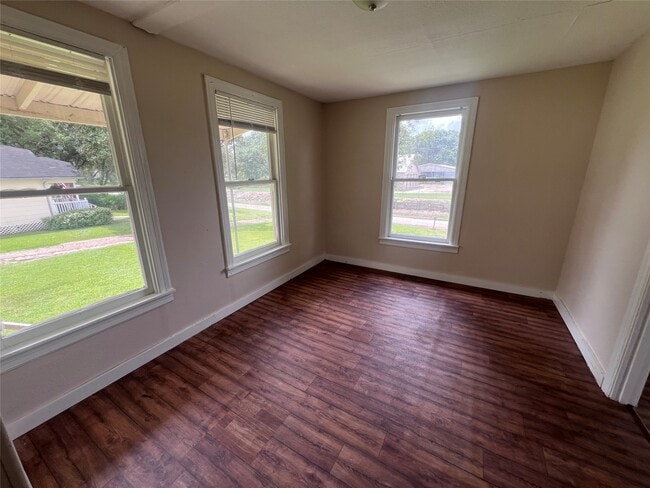 property at 816 Abell St S