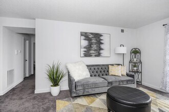 Tall Timber Apartments in Cincinnati, OH - Building Photo - Building Photo