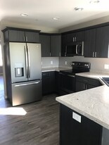 1003 Mack Ln in New Ulm, MN - Building Photo