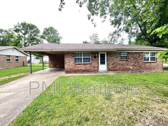 property at 2100 Cottonwood Pl