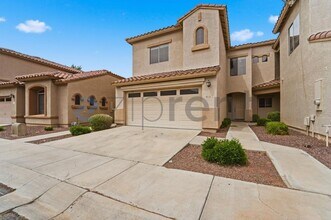 2600 E Springfield Pl in Chandler, AZ - Foto de edificio - Building Photo