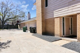 10839 Sugar Hill Dr in Houston, TX - Building Photo - Building Photo