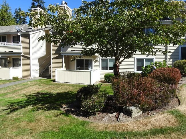 21303 52nd Ave W in Mountlake Terrace, WA - Building Photo - Building Photo