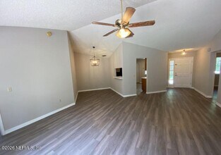 4836 Ashley Manor Way W in Jacksonville, FL - Building Photo - Building Photo