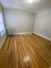 734 Reba Pl, Unit E2 in Evanston, IL - Building Photo - Building Photo