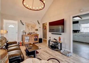 112 Winner Ave in Carolina Beach, NC - Building Photo - Building Photo