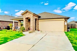 519 Green Clover Ln in Arcola, TX - Building Photo