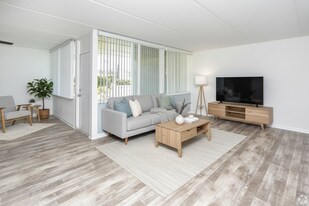 Southside Commons Realty LLC in Jacksonville, FL - Building Photo