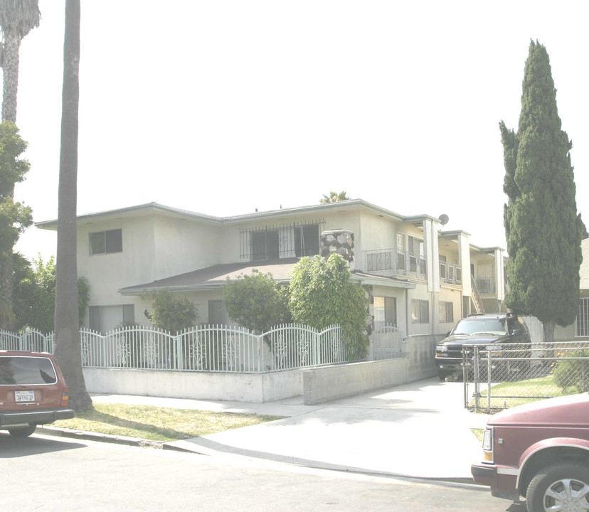 406 E 99th St in Inglewood, CA - Foto de edificio