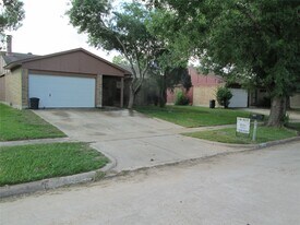 6818 Glenstein Dr in Houston, TX - Building Photo