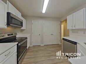 6013 Patric Alan Ct in Charlotte, NC - Building Photo - Building Photo