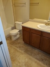 5209 E Upriver Dr, Unit Unit# 5211 in Spokane, WA - Foto de edificio - Building Photo