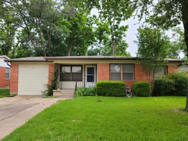 property at 3023 Gus Thomasson Rd