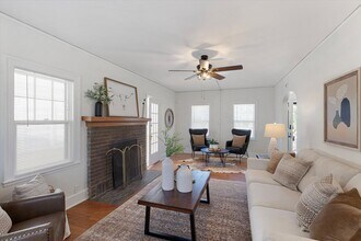 6811 Minne Lusa Blvd in Omaha, NE - Building Photo - Building Photo