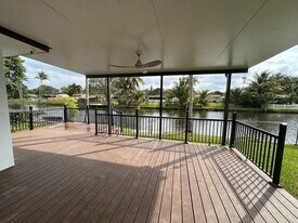 5032 SW 94th Ave in Cooper City, FL - Building Photo