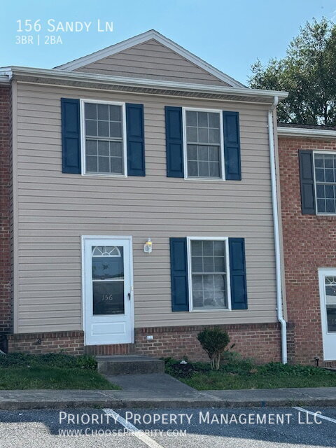 156 Sandy Ln in Broadway, VA - Building Photo