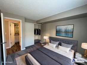 1094 S Dearborn St in Aurora, CO - Building Photo - Building Photo