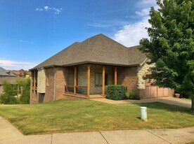 5980 S McCann Ave in Springfield, MO - Building Photo
