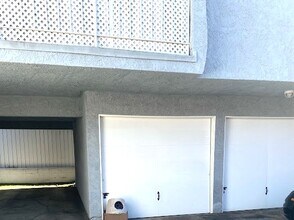 16682 Algonquin St, Unit C in Huntington Beach, CA - Foto de edificio - Building Photo