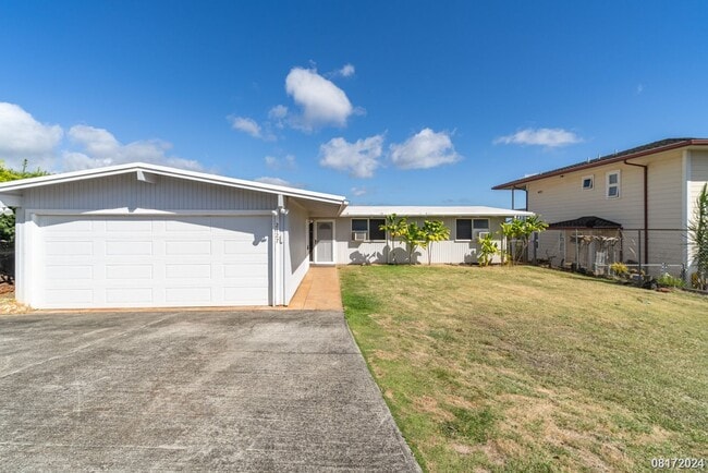 2127 Awikiwiki St in Pearl City, HI - Building Photo - Building Photo